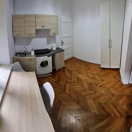 Nocleg W Centrum Czestochowy Nmp32 ブィドゴシュチュ エクステリア 写真